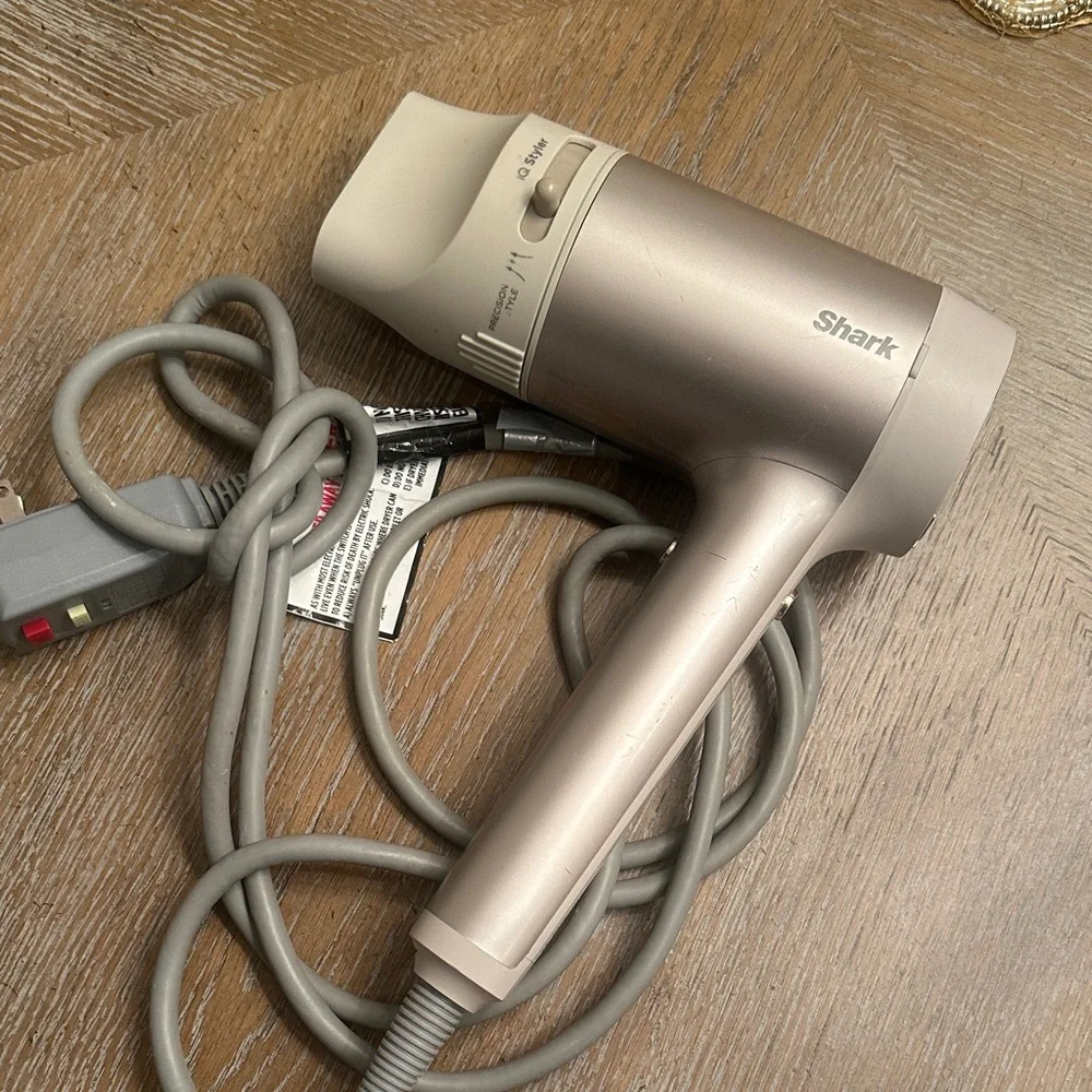 Shark HyperAlRionic Hair Dryer - Picture 7 of 8